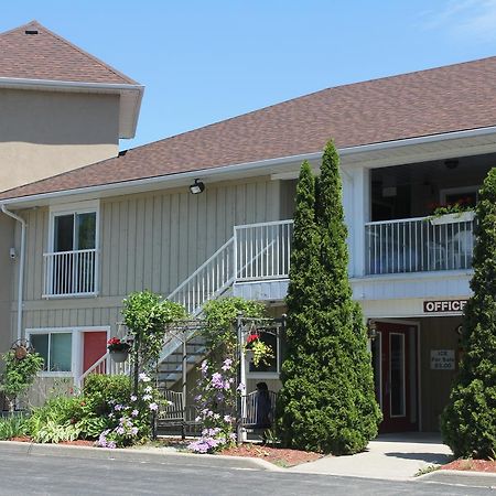 Saga Resort Wasaga Beach Exterior photo