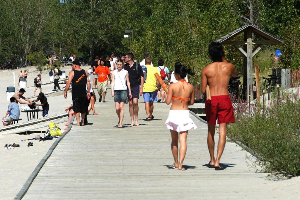 Saga Resort Wasaga Beach Exterior photo