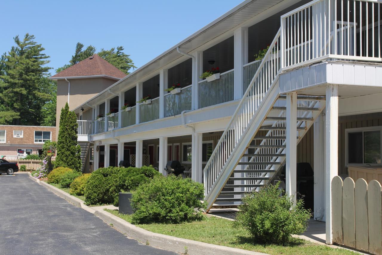 Saga Resort Wasaga Beach Exterior photo